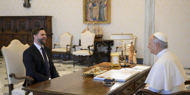 papa-leao-xiv e-vice-de-trump-discutem-negociacoes-de-paz-em-zonas-de-conflito