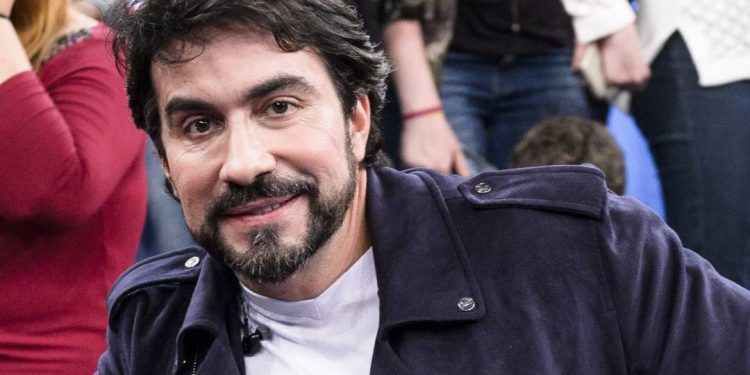 ex-gerente-demitido-volta-a-desmentir-padre-fabio-de-melo:-‘briga’