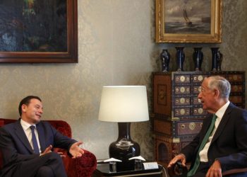 apos-avanco-da-direita,-presidente-de-portugal-inicia-negociacoes-para-formar-novo-governo