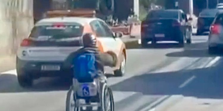 pode-isso?-cadeirante-circula-em-alta-velocidade-em-niteroi;-veja-video