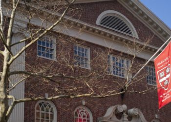harvard-processa-governo-trump-por-impedir-matricula-de-estrangeiros