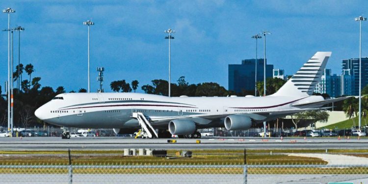 com-negocios-no-limite-entre-publico-e-privado,-cla-de-trump-avanca-sobre-o-oriente-medio