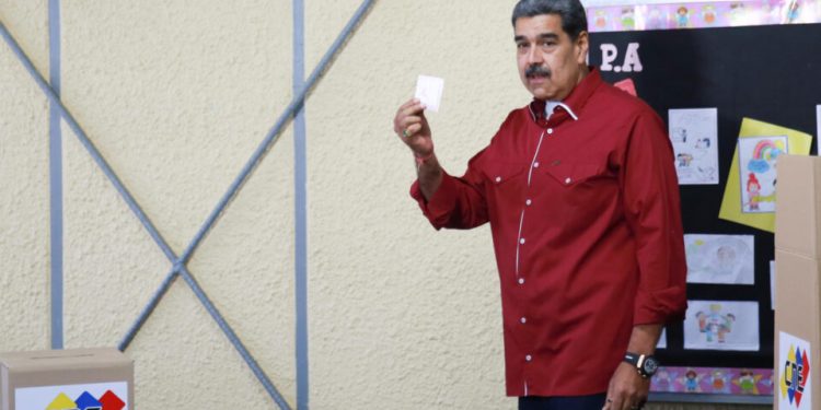 ruas-desertas-e-abstencao-historica:-venezuelanos-rejeitam-nova-farsa-eleitoral-de-maduro