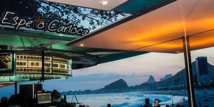barracas-de-praia-ainda-nao-se-adequaram-as-novas-regras-na-orla