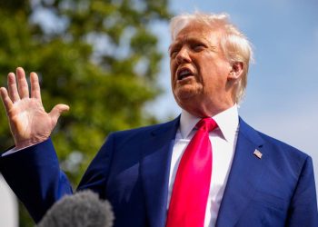 7-mil-estudantes-ameacados-por-trump:-o-que-essa-crise-revela-sobre-nos?