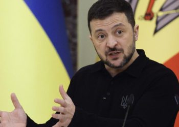 zelensky-propoe-reuniao-a-tres-com-putin-e-trump