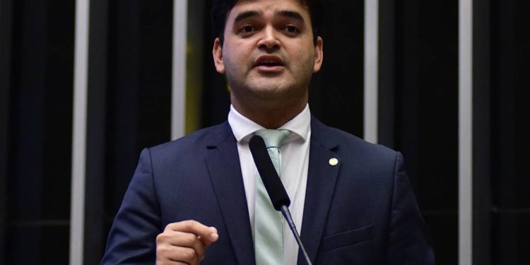 petista-diz-que-misterio-de-lira-sobre-reforma-do-ir-nao-preocupa