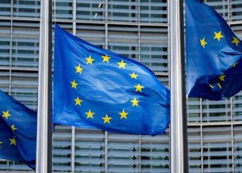 uniao-europeia-‘lamenta-profundamente’-tarifas-sobre-o-aco-impostas-por-trump