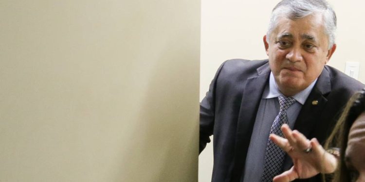lider-do-governo-na-camara-propoe-regular-programas-de-milhas-e-fidelidade