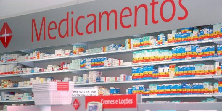 por-que-tem-tanta-farmacia-no-brasil?