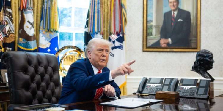trump-proibe-entrada-nos-eua-de-cidadaos-do-ira,-afeganistao-e-outros-paises