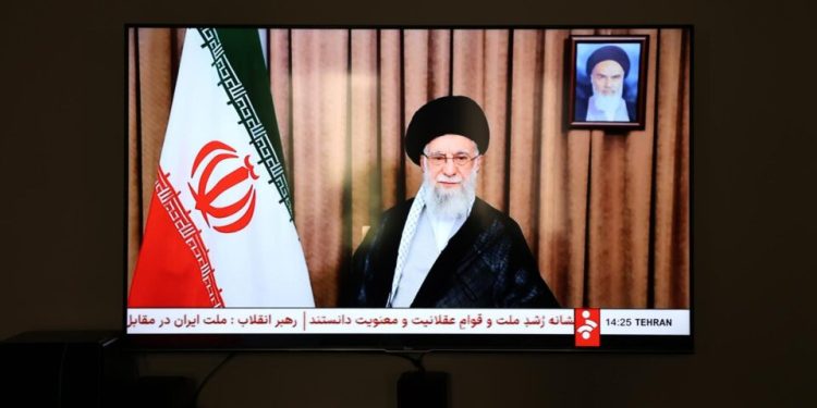apos-rumores-sobre-“desaparecimento”,-khamenei-ressurge-falando-em-“vitoria”-do-ira 