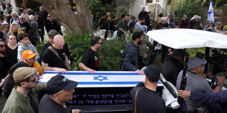 como-um-refem-confundido-como-militar-foi-torturado-ate-a-morte-pelo-hamas