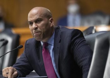 senador-democrata-e-acusado-de-fazer-gesto-nazista-em-convencao-partidaria