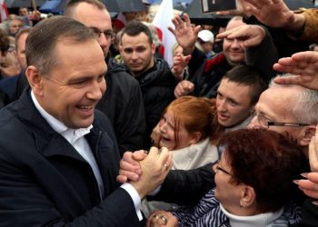 candidato-conservador-apoiado-por-trump-vence-eleicao-presidencial-na-polonia