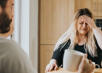 gaslighting:-o-abuso-por-tras-de-relacionamentos-toxicos-e-narcisistas