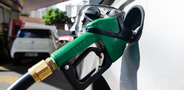 por-que-tem-gente-que-gosta-tanto-do-cheiro-da-gasolina?
