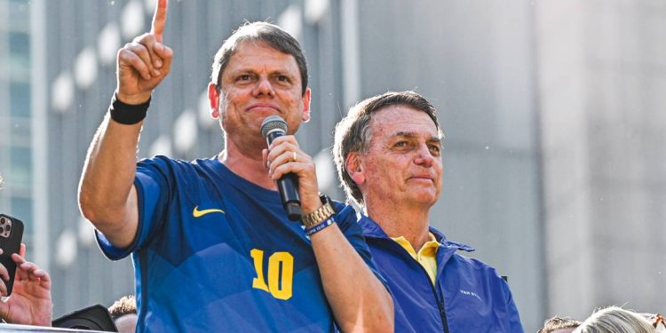 em-alta-na-direita-para-2026,-tarcisio-entra-cada-vez-mais-na-mira-de-lula-e-do-pt