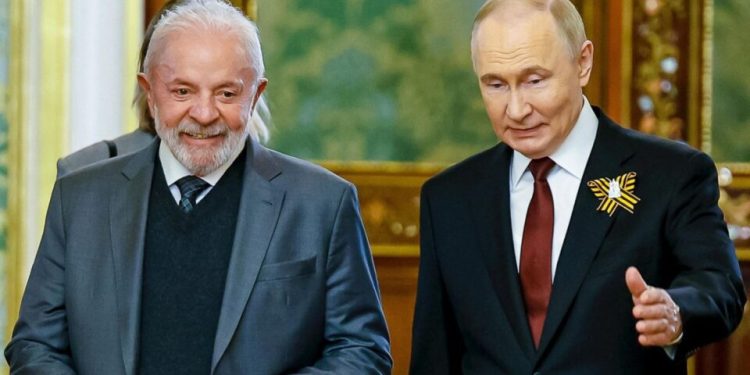 desdolarizacao,-ordem-multipolar:-o-discurso-de-putin-na-cupula-dos-brics