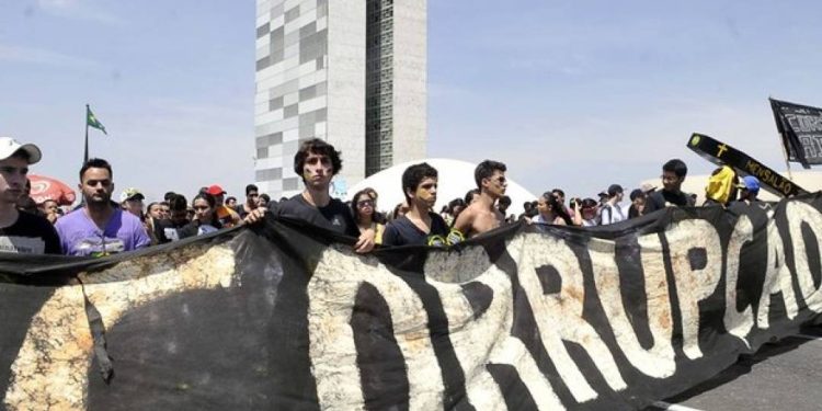 corrupcao-volta-a-ser-a-maior-preocupacao-do-brasileiro,-aponta-pesquisa