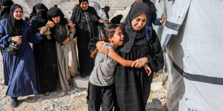 quase-800-foram-mortos-apos-israel-abrir-fogo-em-centros-de-ajuda-em-gaza,-diz-onu