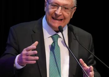 alckmin-explica-como-sera-reacao-do-governo-ao-tarifaco-de-trump