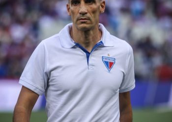 apos-derrota-para-o-ceara,-fortaleza-anuncia-saida-de-vojvoda