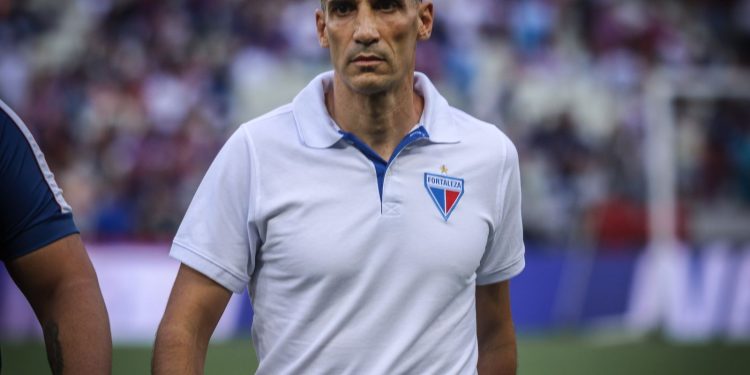 apos-derrota-para-o-ceara,-fortaleza-anuncia-saida-de-vojvoda