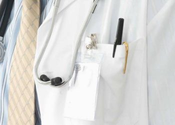 a-crise-de-lideranca-na-medicina-(ou-a-arte-de-liderar-sem-coroa)
