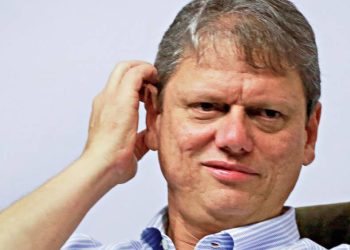 polemica-com-tarifaco-de-trump-impoe-teste-de-fogo-a-tarcisio-e-mais-nomes-da-oposicao