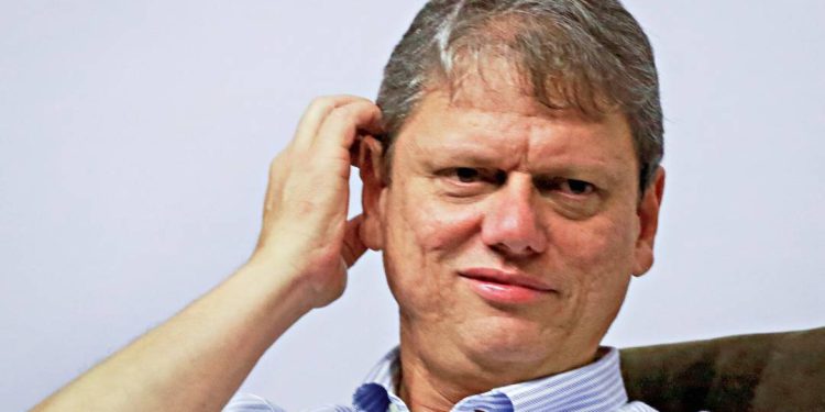 polemica-com-tarifaco-de-trump-impoe-teste-de-fogo-a-tarcisio-e-mais-nomes-da-oposicao