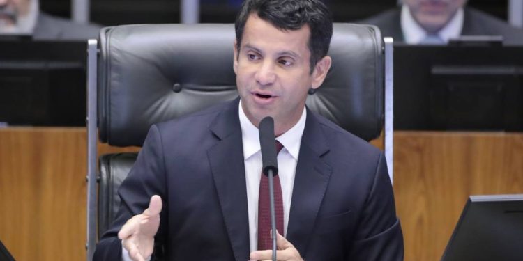 o-projeto-que-pode-facilitar-o-acesso-a-medicamentos-de-doencas-raras