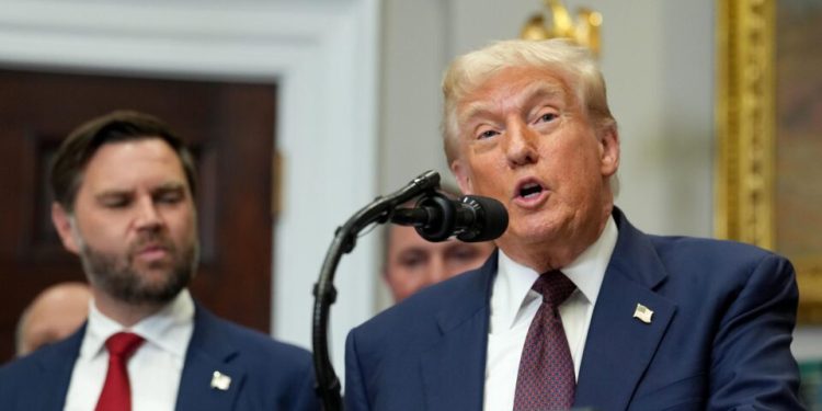 trump-da-prazo-de-60-dias-para-que-17-farmaceuticas-reduzam-precos-de-novos-medicamentos