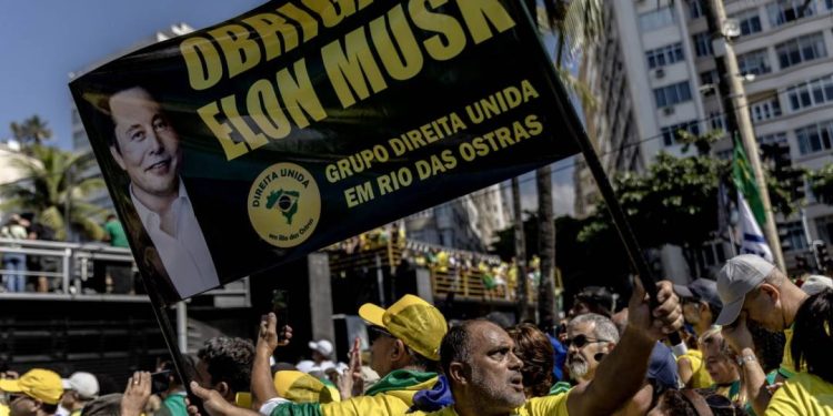 manifestacao-bolsonarista-em-copacabana-vai-reunir-parlamentares,-mas-sem-carlos-bolsonaro