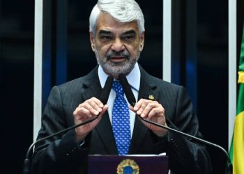presidente-interino-do-pt-critica-paises-que-mantem-relacao-com-israel-e-pede-acao-de-lula