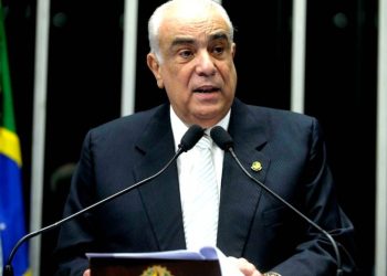 pl-fara-reuniao-para-debater-expulsao-de-deputado-que-criticou-trump