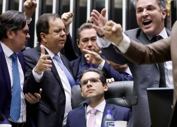 motta-envia-a-corregedoria-denuncias-contra-deputados-que-obstruiram-plenario