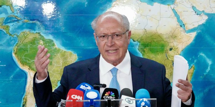tarifaco-dos-eua:-programa-para-afetados-sai-ate-terca,-diz-alckmin