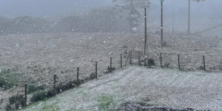 cidades-do-rio-grande-do-sul-amanhecem-com-neve