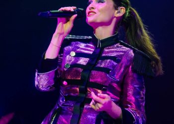 sophie-ellis-bextor-abraca-a-idade-em-novo-album:-‘gosto-de-envelhecer’