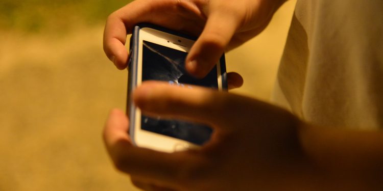 caminhos-da-reportagem-mostra-perigos-para-jovens-na-internet