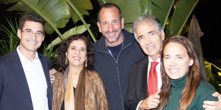 jantar-pelo-riw-:-noite-sem-monotonia,-com-entusiasmo-e-bom-elenco