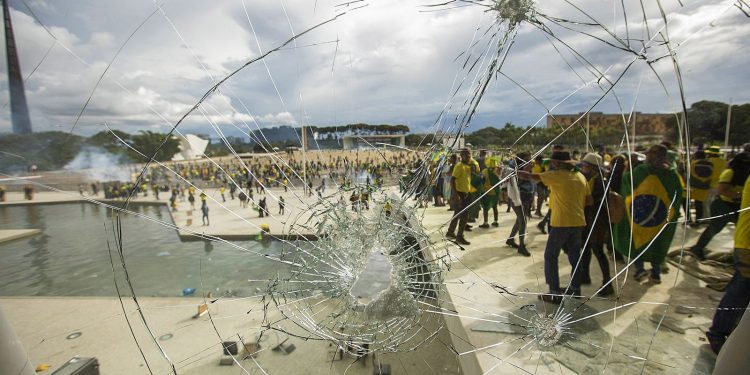 torres,-braga-netto-e-ramagem-apresentaram-as-alegacoes-finais-ao-stf