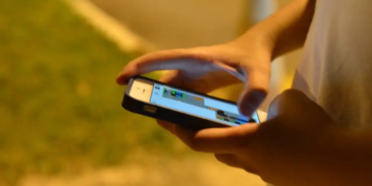 o-discurso-do-rei:-o-mundo-de-ilusoes-da-vida-virtual