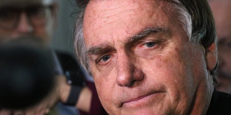 defesa-de-bolsonaro-nega-tentativa-de-fuga-e-pede-revogacao-da-prisao