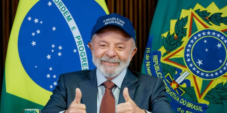 mare-de-desaprovacao-recua-e-atenua-especulacao-sobre-futuro-de-lula