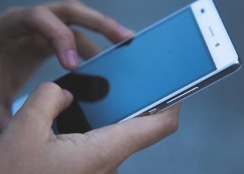 imigracao-dos-eua-tera-acesso-a-software-israelense-que-hackeia-celulares