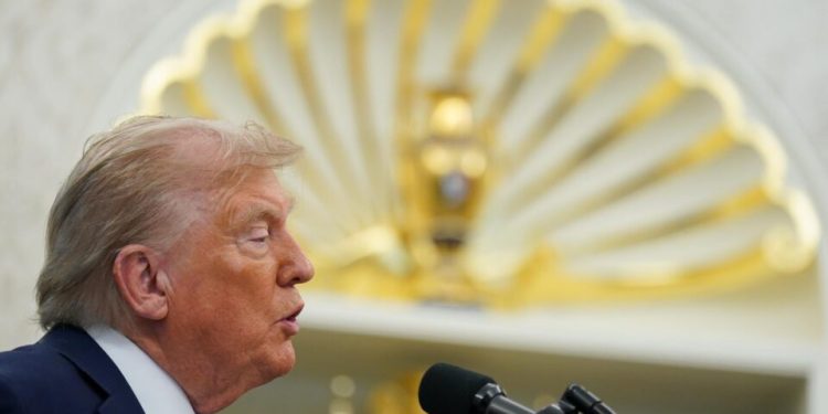 trump-diz-que-barco-venezuelano-atingido-era-do-tren-de-aragua-e-que-11-terroristas-foram-mortos