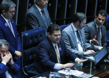 senado-aprova-projeto-que-encurta-inelegibilidade-pela-ficha-limpa