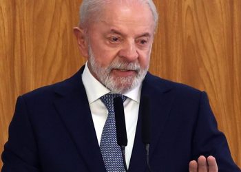 pedido-de-anistia-para-acusados-de-golpe-e-atestado-de-culpa,-diz-lula